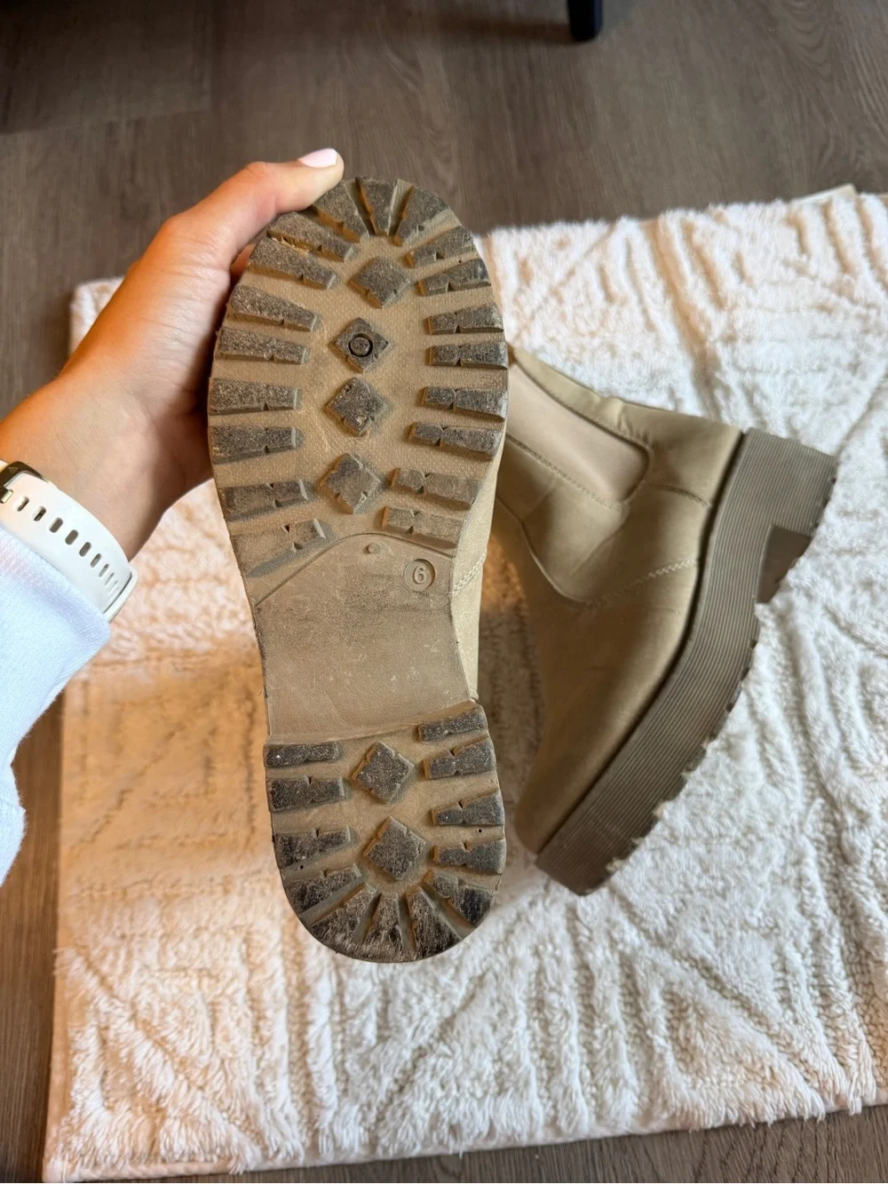Women’s Tan Chelsea Platform Boots